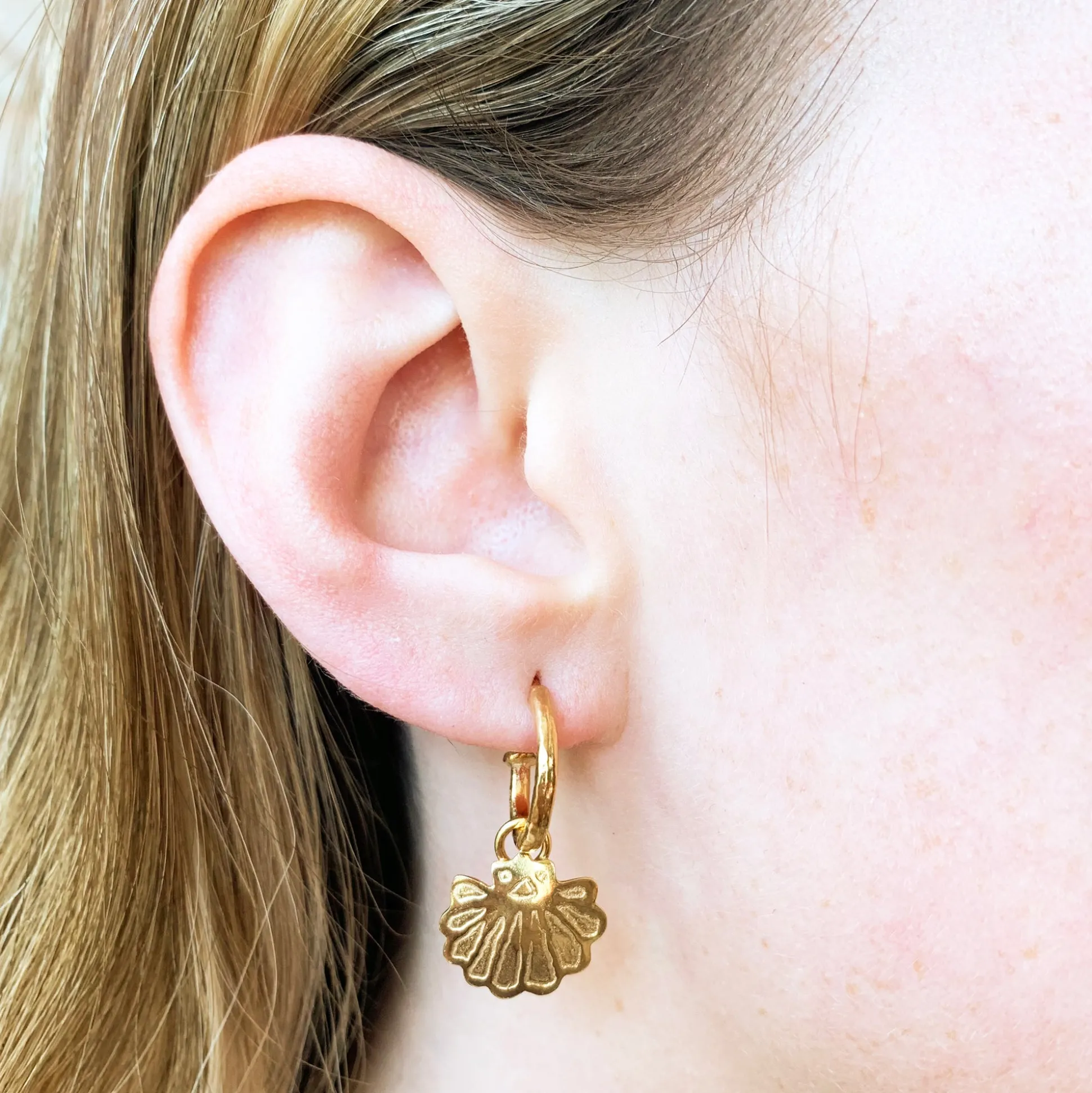 Mini Scallop Hoop Earrings