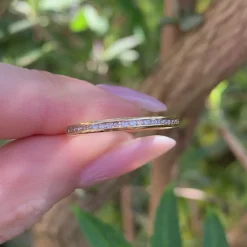 Skinny Infinite Ring